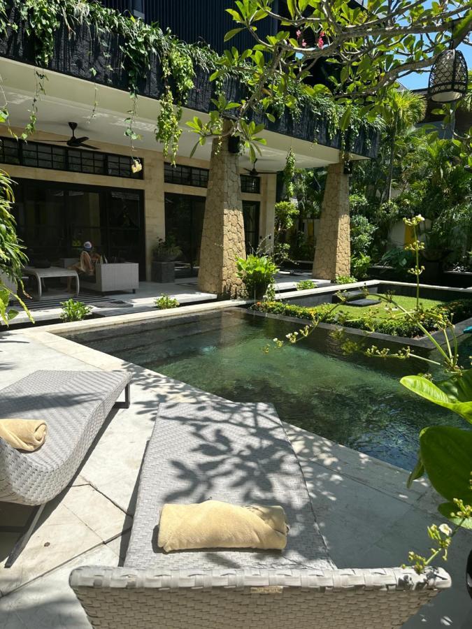 Amanputri Villa Seminyak Dış mekan fotoğraf