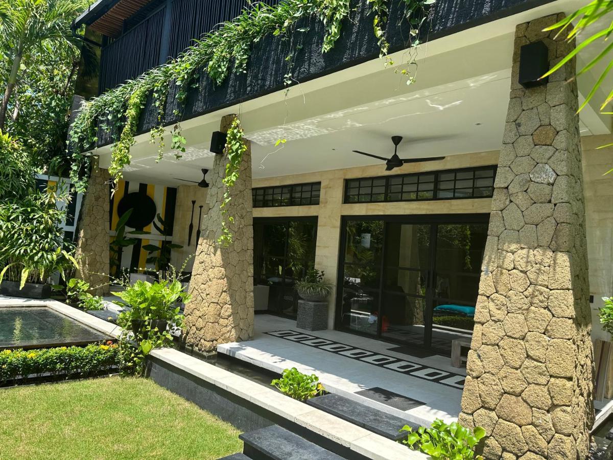 Amanputri Villa Seminyak Dış mekan fotoğraf